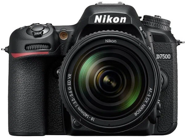 Nikon D7500 Kit AF-S 18-140 VR