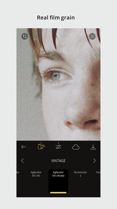 RNI Films с пленочным зерном на портретной фотографии