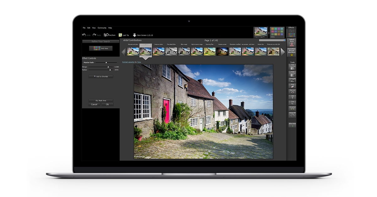 Рабочее окно Smart Photo Editor с фотографией, галереей эффектов и панелями управления