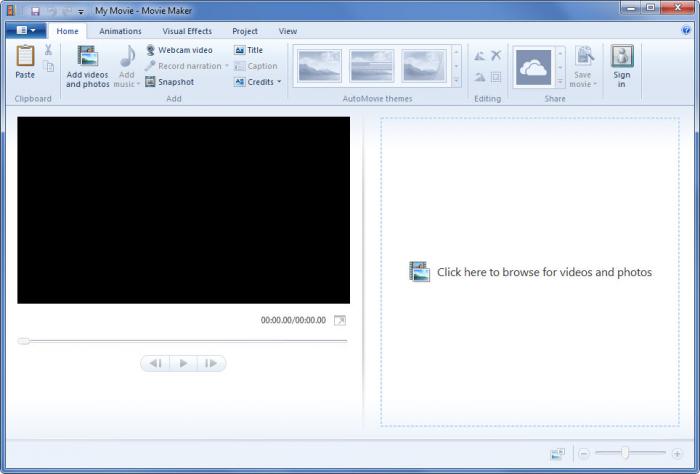 Пустое главное окно Windows Movie Maker 2012 с лентой, окном просмотра и монтажной областью