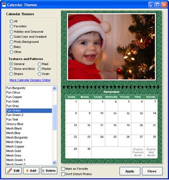 Окно Calendar Themes в EZ Photo Calendar Creator Plus с категориями тем и предпросмотром календаря