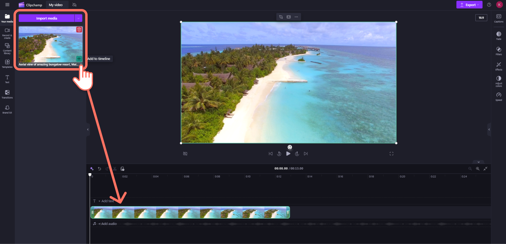 Клип Clipchamp на временной шкале после добавления из медиатеки