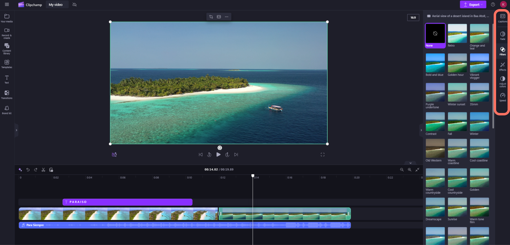 Правый блок эффектов и настроек Clipchamp рядом с предпросмотром и многослойной временной шкалой