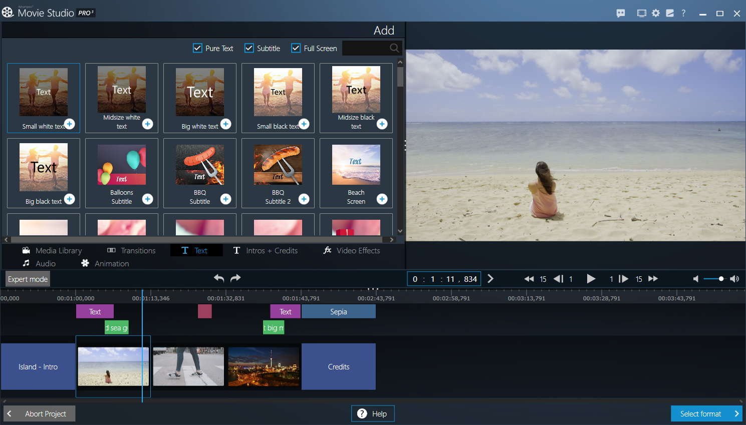 Простой режим Ashampoo Movie Studio Pro 3 с библиотекой текстовых шаблонов, окном предпросмотра и компактной временной шкалой