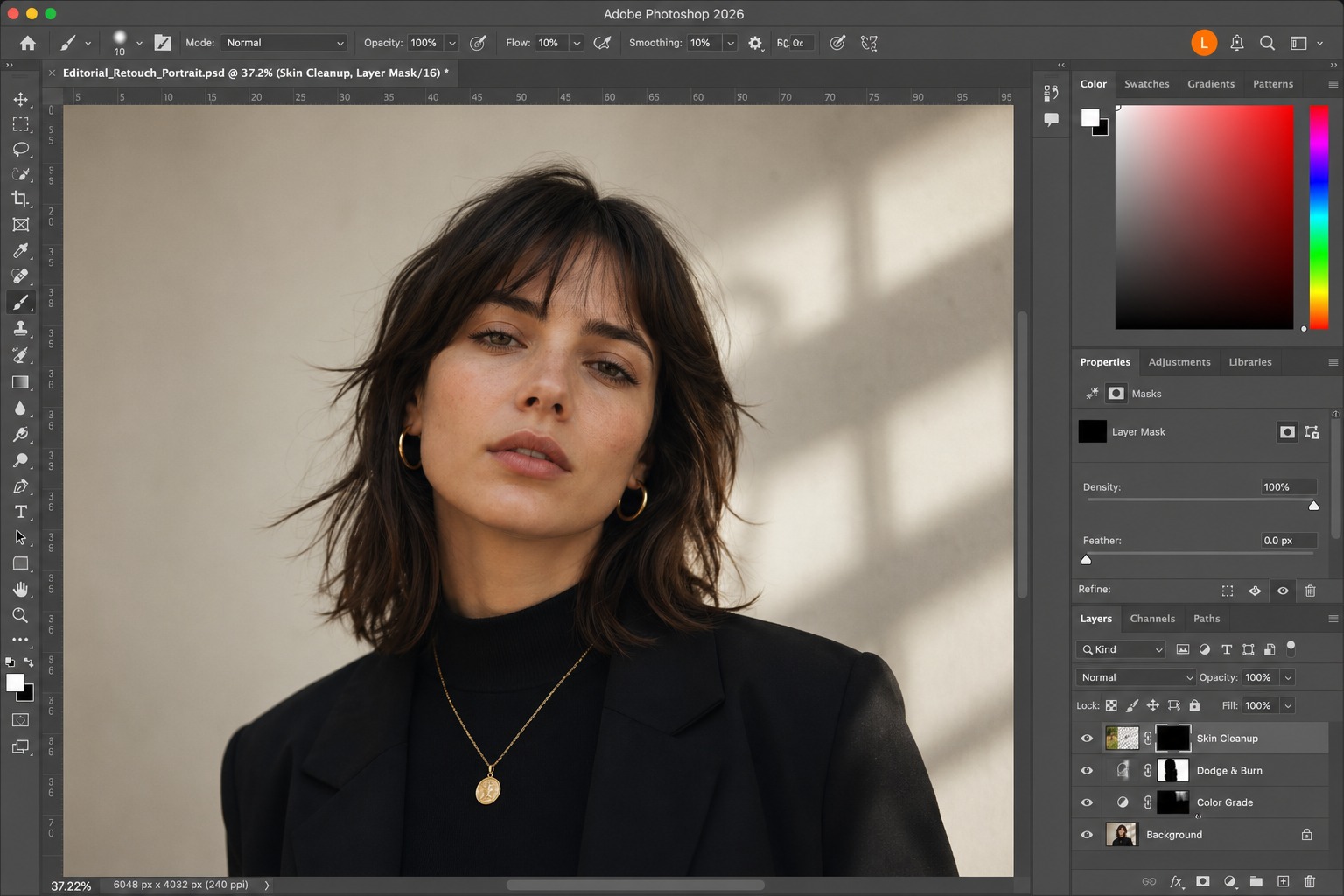 Интерфейс Adobe Photoshop с портретом, панелью инструментов и слоями