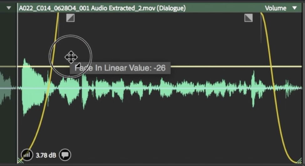 Adobe Audition с визуальной кривой Fade In на звуковой волне