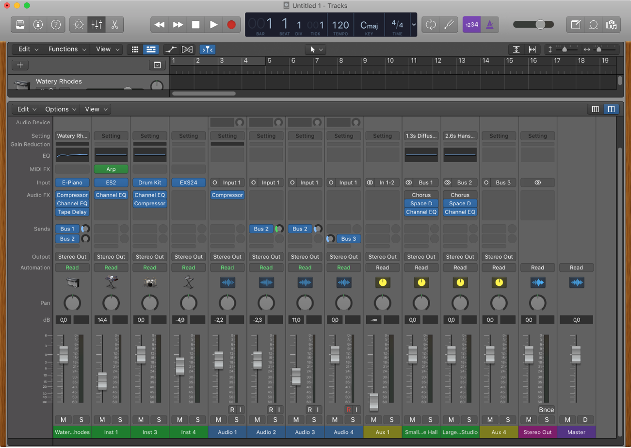Микшер Logic Pro с каналами, inserts, sends и фейдерами