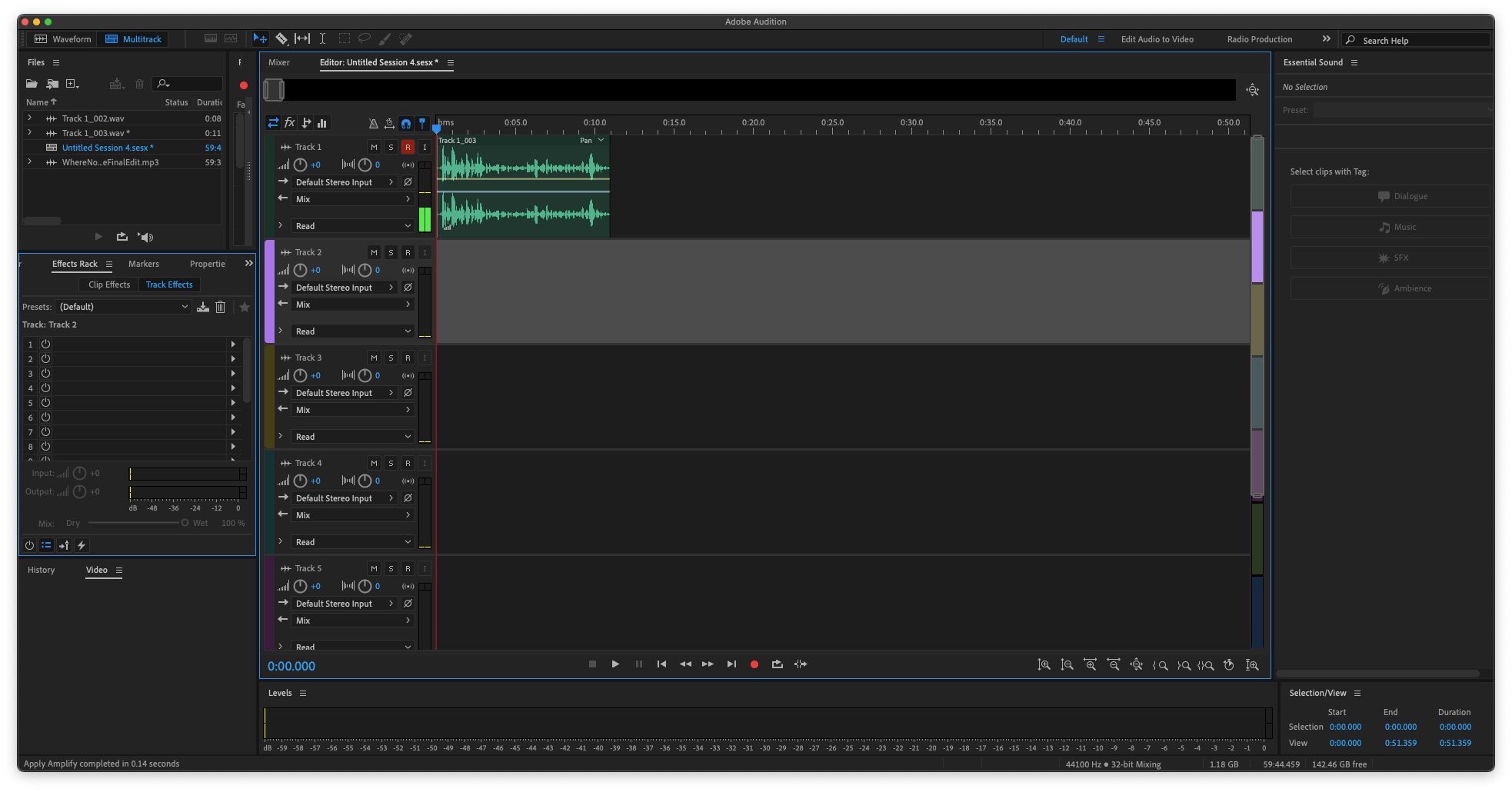 Adobe Audition в режиме Multitrack с несколькими аудиодорожками и клипами