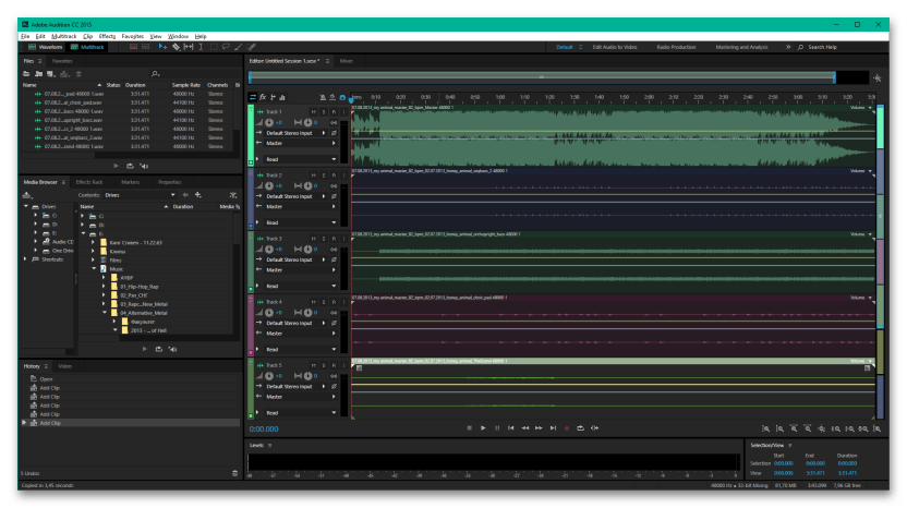 Интерфейс Adobe Audition с рабочей областью аудиоредактора