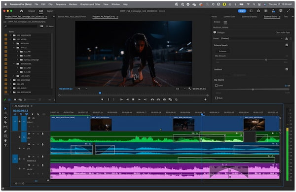 Интерфейс Adobe Premiere Pro с панелями и монтажной шкалой