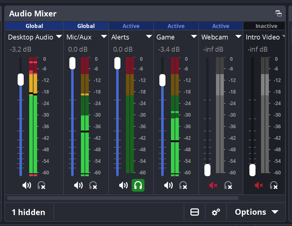 Audio Mixer в OBS Studio с каналами Desktop Audio, Mic/Aux, Game и Webcam