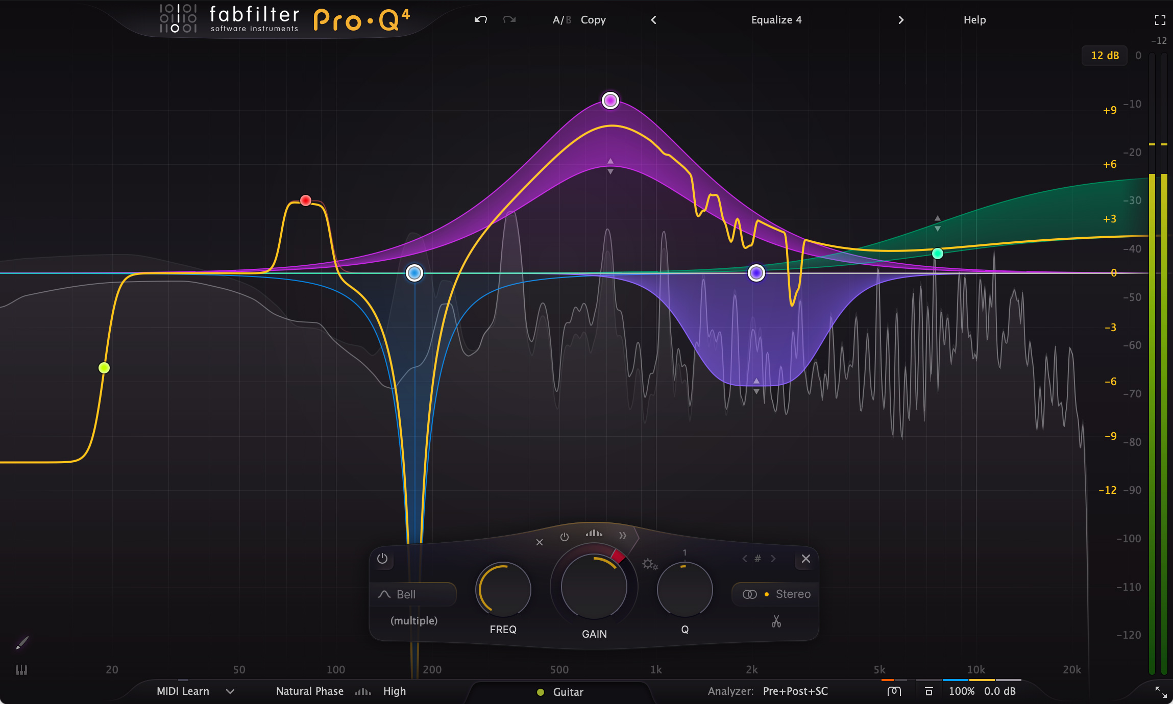 Интерфейс FabFilter Pro-Q 4 с кривыми эквализации и спектральным анализатором
