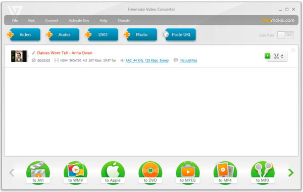 Главное окно Freemake Video Converter с кнопками MP4 и других форматов
