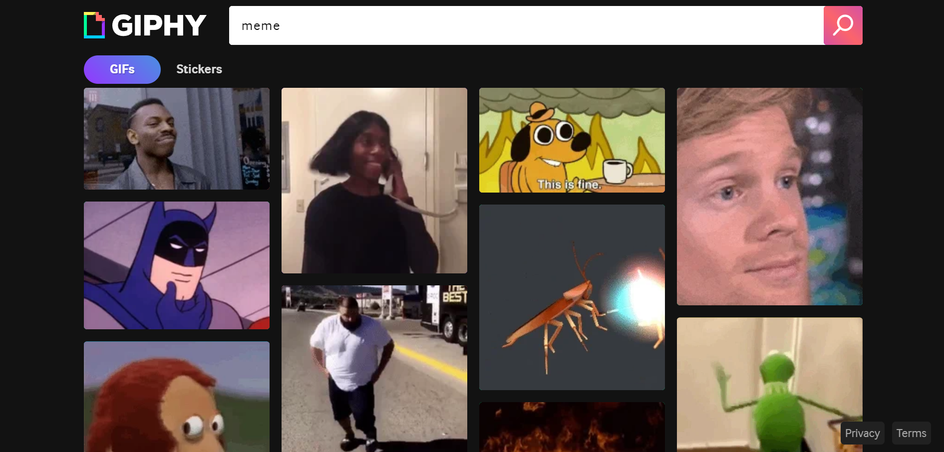 Интерфейс GIPHY с подборкой GIF-мемов
