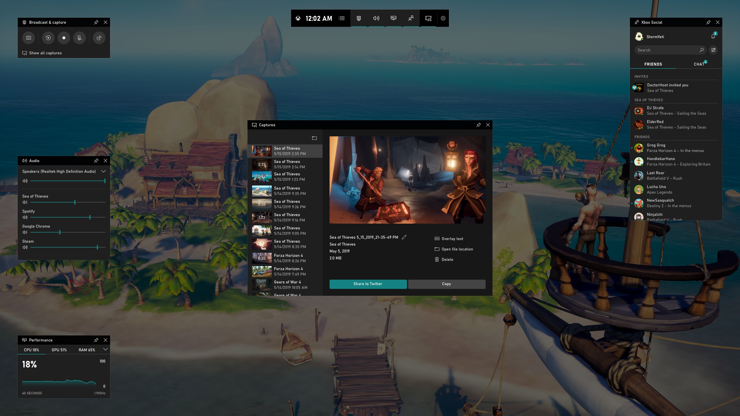 Интерфейс Xbox Game Bar с панелями захвата, звука и сохранённых клипов