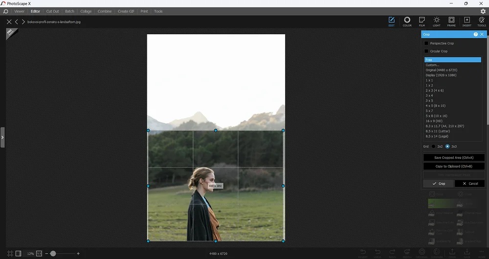 Интерфейс PhotoScape X с панелью Crop, списком пропорций и сеткой на фотографии