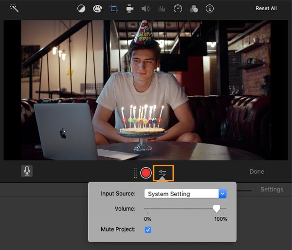 Интерфейс iMovie с временной шкалой