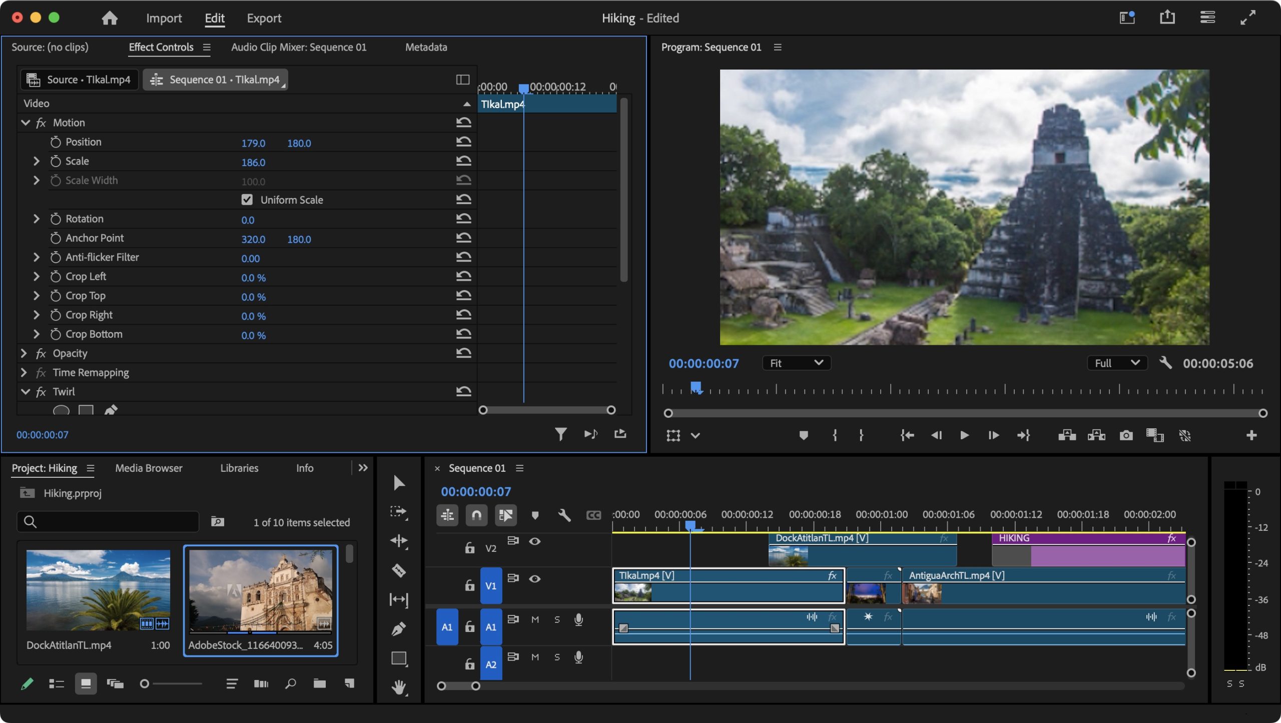 Adobe Premiere с программным монитором и многодорожечным таймлайном