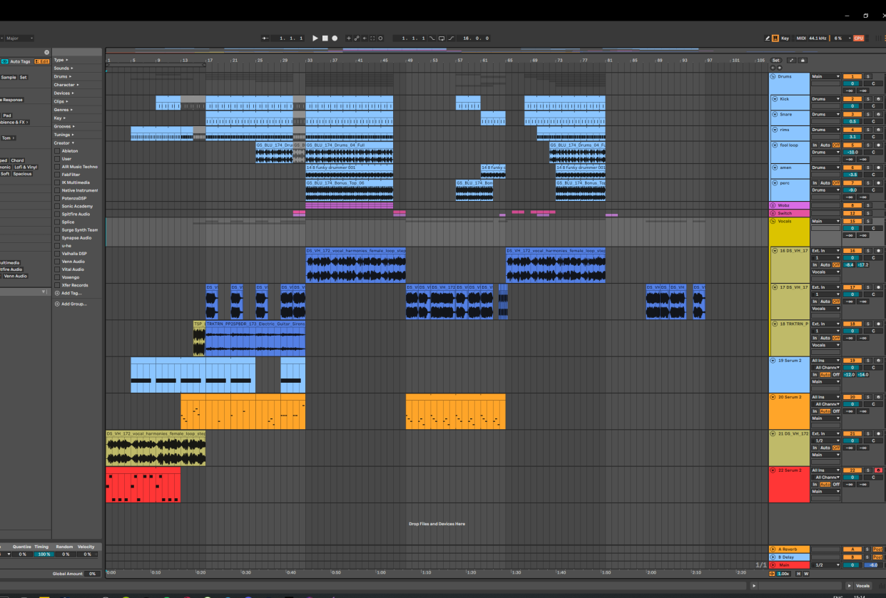 Ableton Live 12 в Arrangement View с аудио и MIDI дорожками