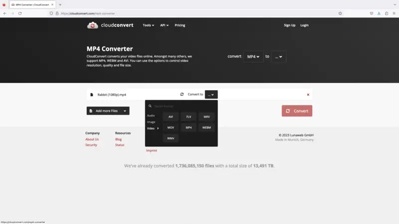 Интерфейс CloudConvert с выбором выходного видеоформата