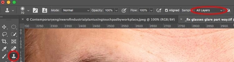 Интерфейс Photoshop с инструментом Штамп и выбором образца со всех слоёв