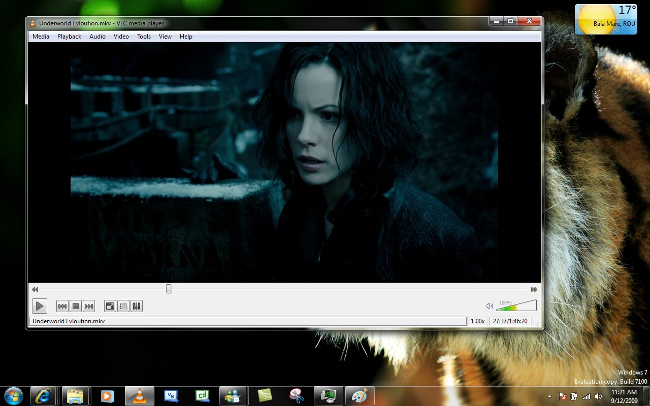 Официальный скриншот настольного интерфейса VLC media player с открытым медиафайлом