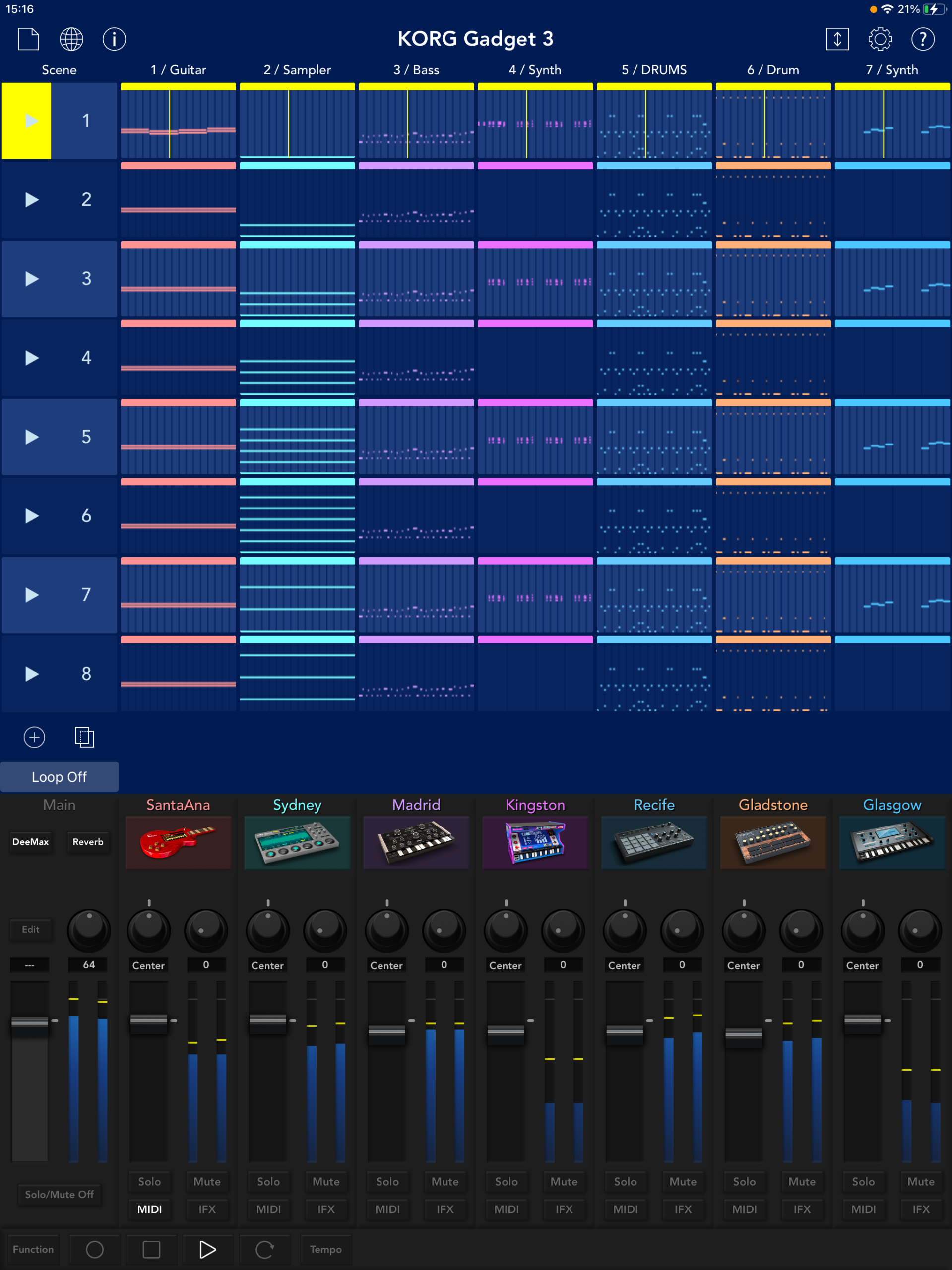 KORG Gadget 3 на iPad с секвенсором и дорожками электронных инструментов