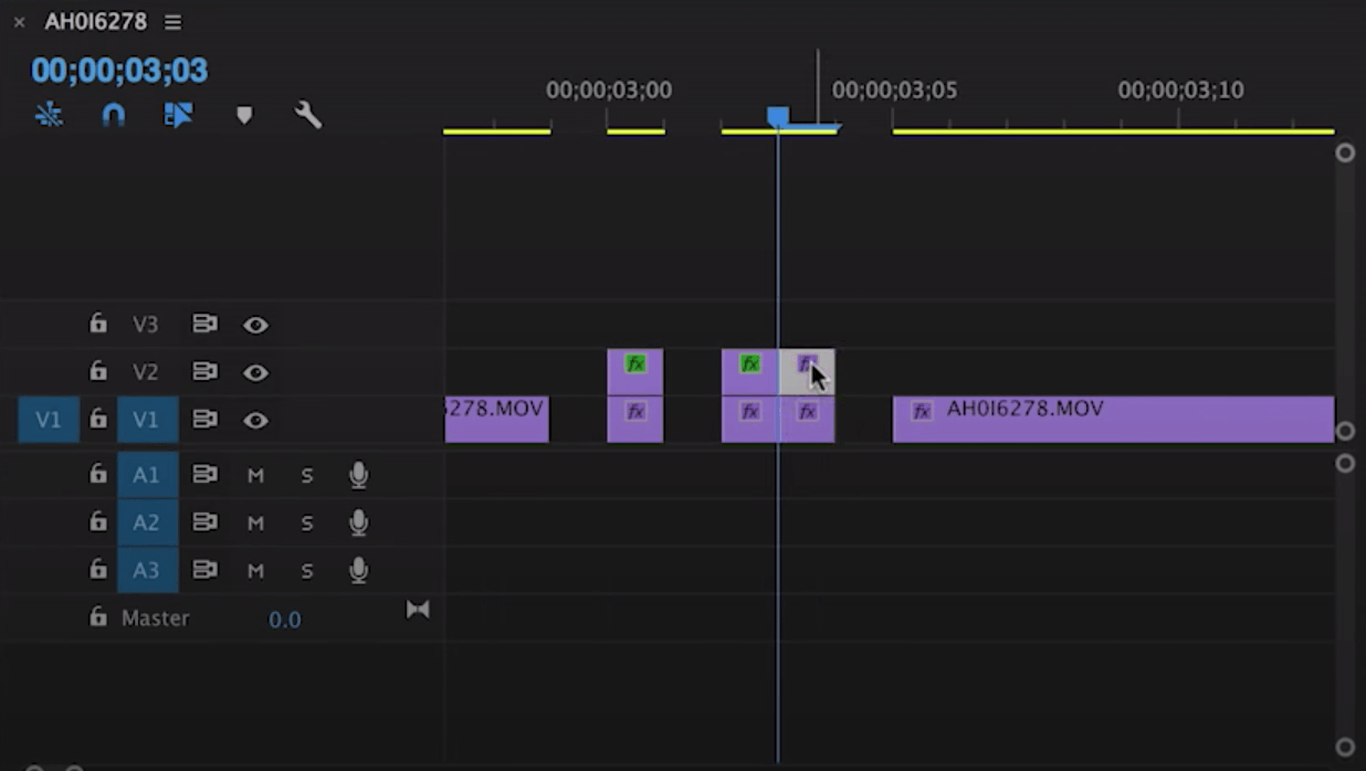 Короткие дубли клипа на таймлайне Adobe Premiere Pro для глитч-эффекта