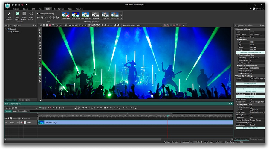 Интерфейс VSDC Free Video Editor с окном предпросмотра, панелью свойств и таймлайном