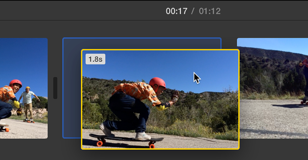 Таймлайн iMovie на Mac с видеоклипами и курсором воспроизведения